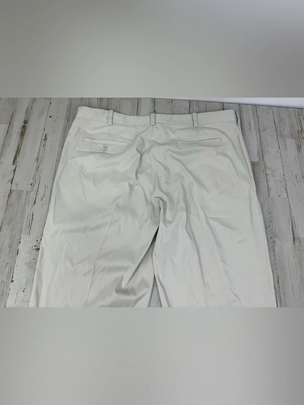 Nike Golf Mens 40x32 Khaki Chino Pants Beige Straight Leg Pleated